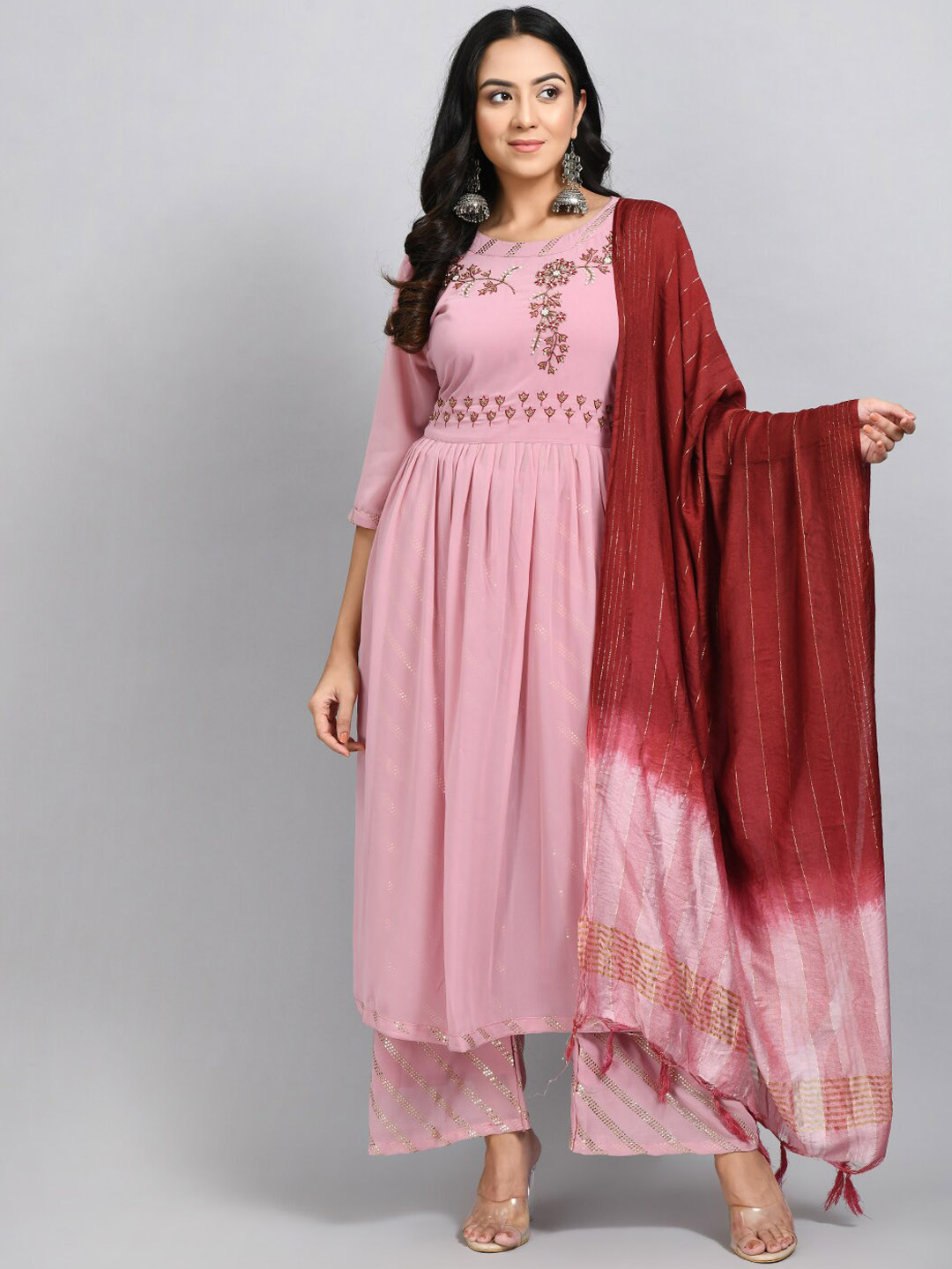 DesiNoor.com Floral Embroidered Beads and Stones Kurta with Palazzos & With Dupatta, Pink
DesiNoor.com Floral Embroidered Beads and Stones Kurta with Palazzos & With Dupatta, Pink