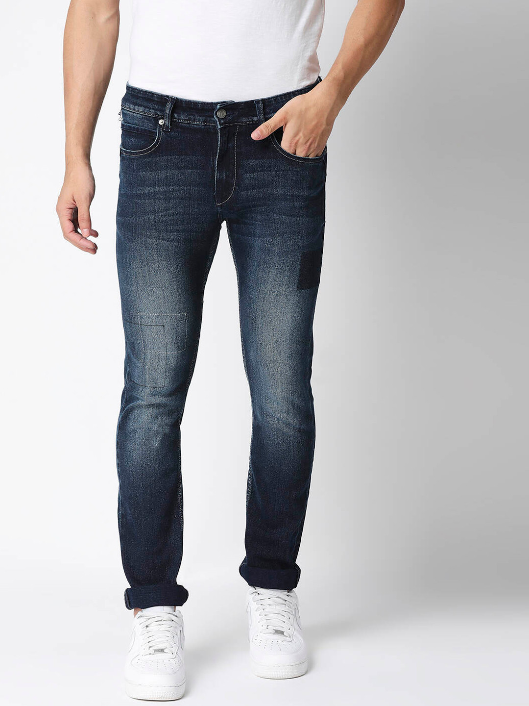 Pepe Jeans Men Blue Tapered Fit Low-Rise Clean Look Light Fade Stretchable Jeans
Pepe Jeans Men Blue Tapered Fit Low-Rise Clean Look Light Fade Stretchable Jeans