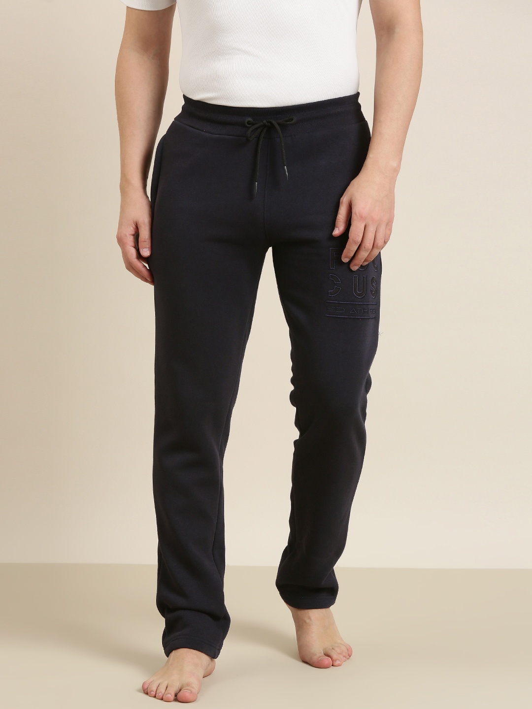 Sweet Dreams Men Solid Straight Lounge Pants With Contrast Side Panels, Navy blue
Sweet Dreams Men Solid Straight Lounge Pants With Contrast Side Panels, Navy blue