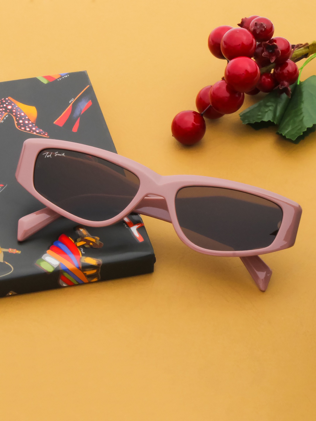 Ted Smith Women Brown Lens & Pink Cateye Sunglasses with UV Protected Lens CANDY2_C4-Brown
Ted Smith Women Brown Lens & Pink Cateye Sunglasses with UV Protected Lens CANDY2_C4-Brown