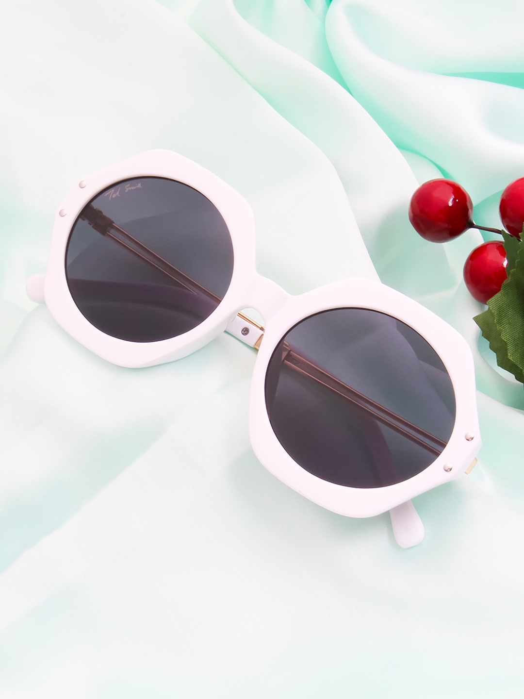 Ted Smith Women Black Lens & White Other Sunglasses with UV Protected Lens EDGY2_C2-Black
Ted Smith Women Black Lens & White Other Sunglasses with UV Protected Lens EDGY2_C2-Black