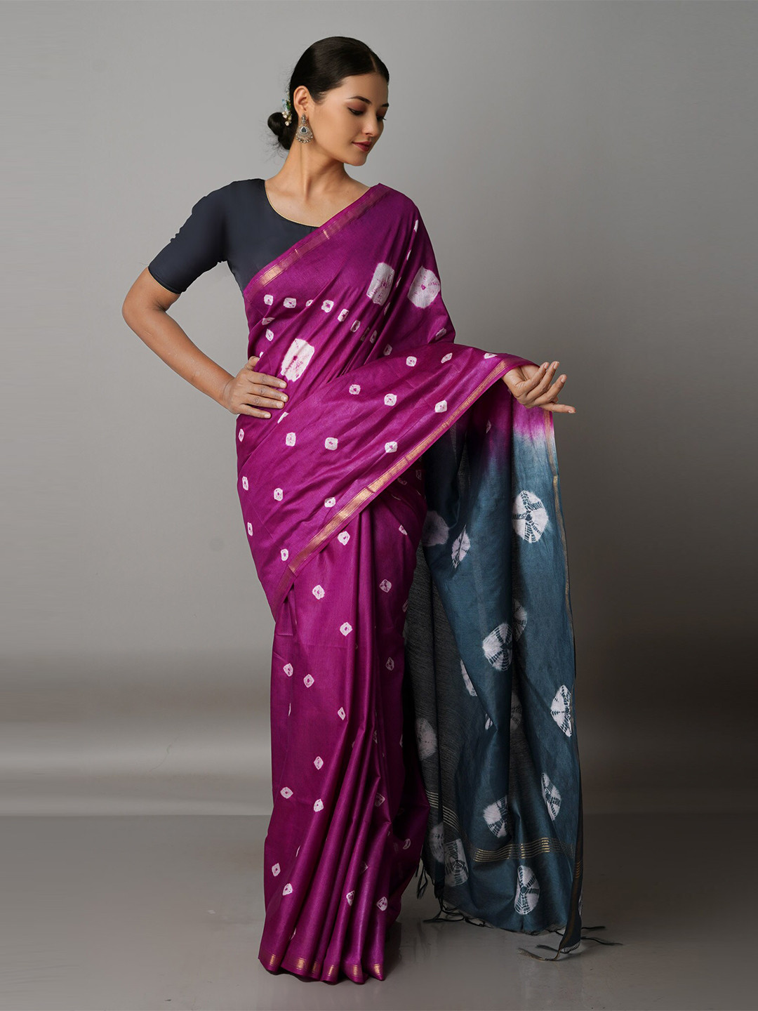 Unnati Silks Purple & Grey Bandhani Zari Silk Cotton Chanderi Saree 
Unnati Silks Purple & Grey Bandhani Zari Silk Cotton Chanderi Saree