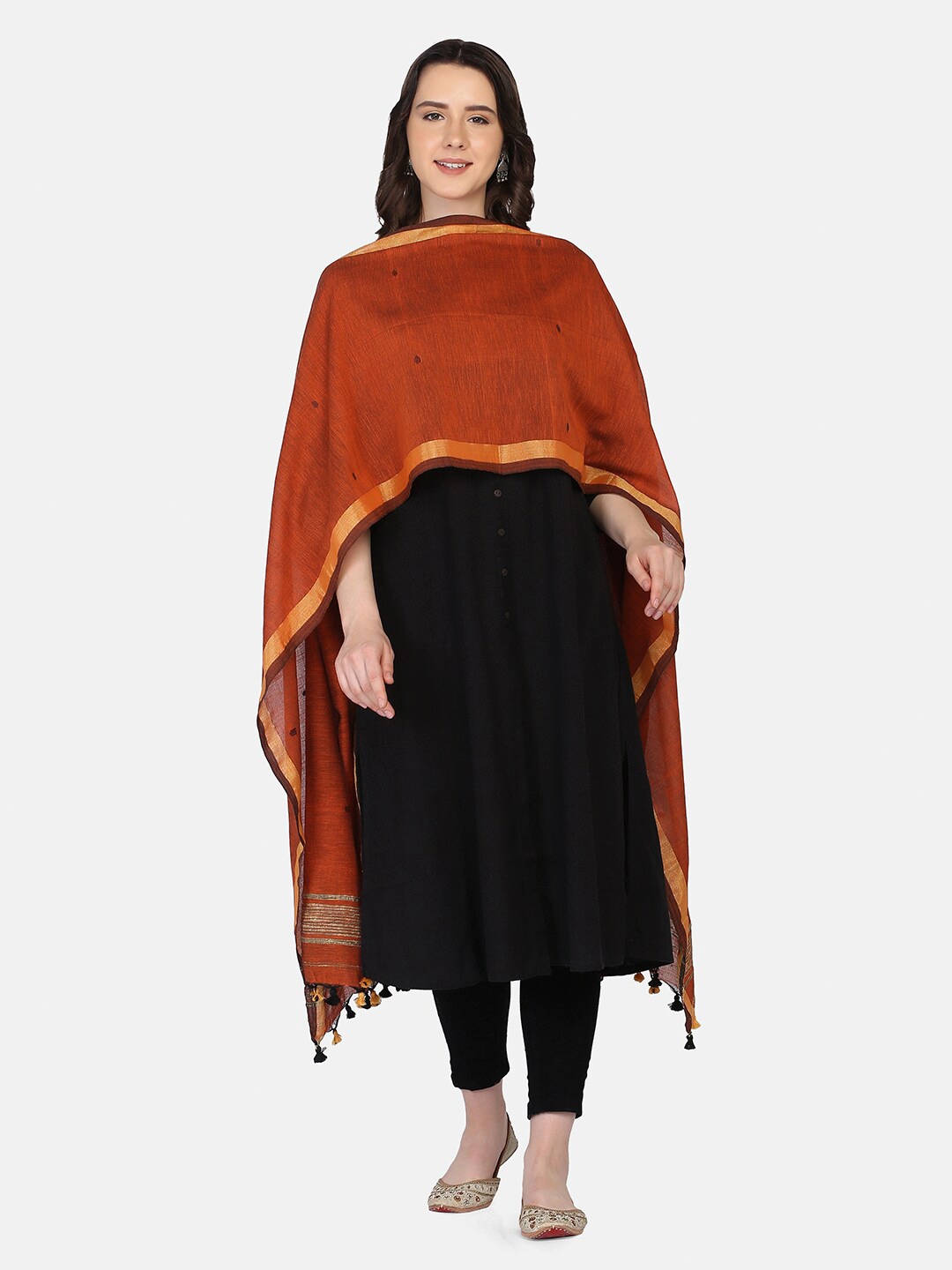 THE WEAVE TRAVELLER Rust & Gold-Toned Woven Design Pure Cotton Dupatta with Zari
THE WEAVE TRAVELLER Rust & Gold-Toned Woven Design Pure Cotton Dupatta with Zari