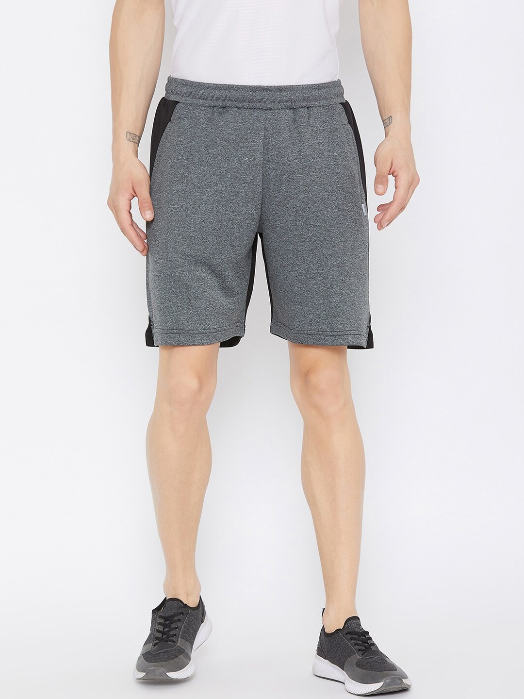 UNPAR Men Black & Grey Colourblocked Colourblocked Sports Shorts