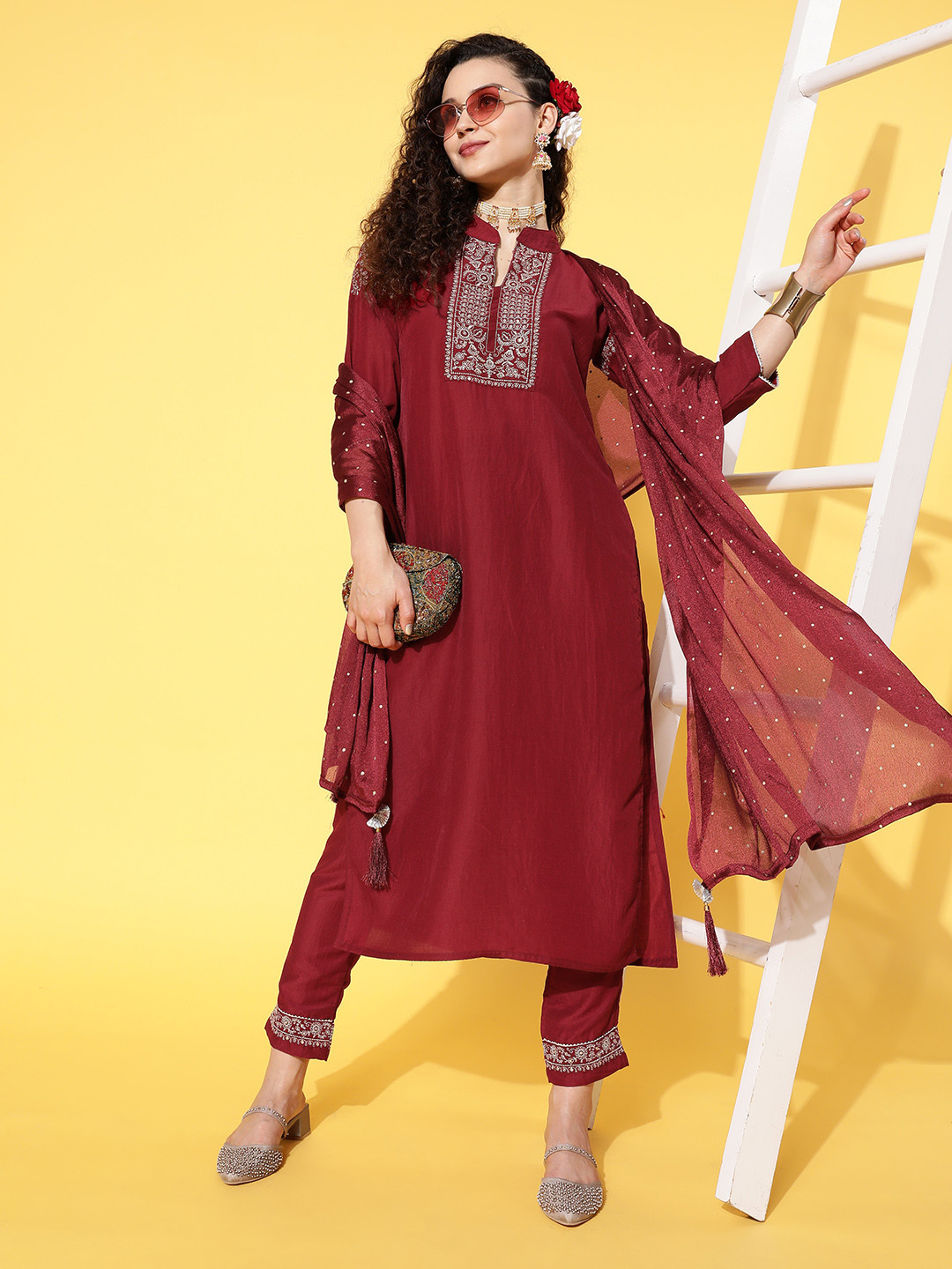 SheWill Women Red Solid Kurta Set with Dupatta
SheWill Women Red Solid Kurta Set with Dupatta