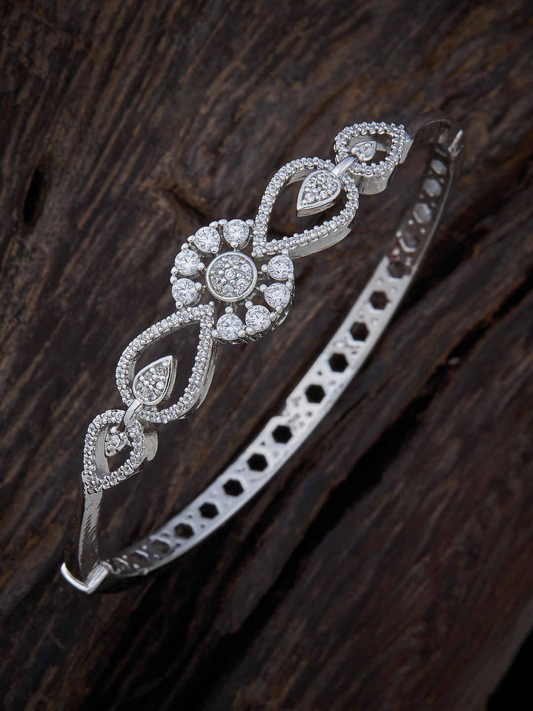 Kushal's Fashion Jewellery Women White & Silver-Toned Cubic Zirconia Rhodium-Plated Kada Bracelet
Kushal's Fashion Jewellery Women White & Silver-Toned Cubic Zirconia Rhodium-Plated Kada Bracelet