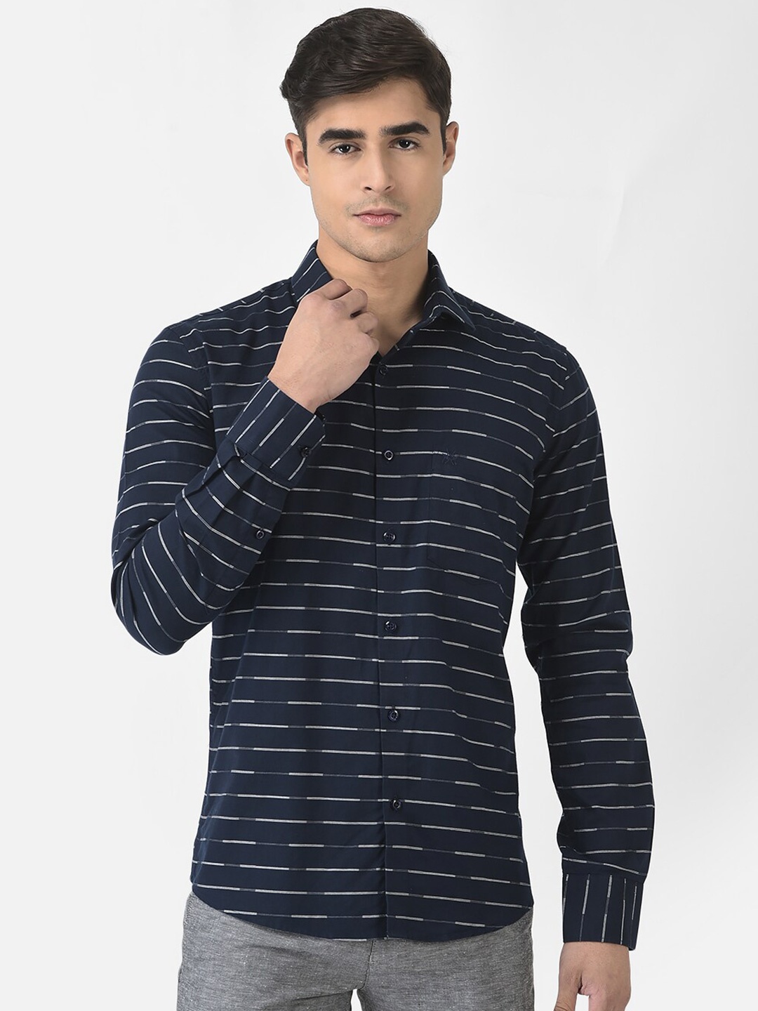 Crimsoune Club Men Navy Blue Slim Fit Horizontal Stripes Printed Cotton Casual Shirt
Crimsoune Club Men Navy Blue Slim Fit Horizontal Stripes Printed Cotton Casual Shirt