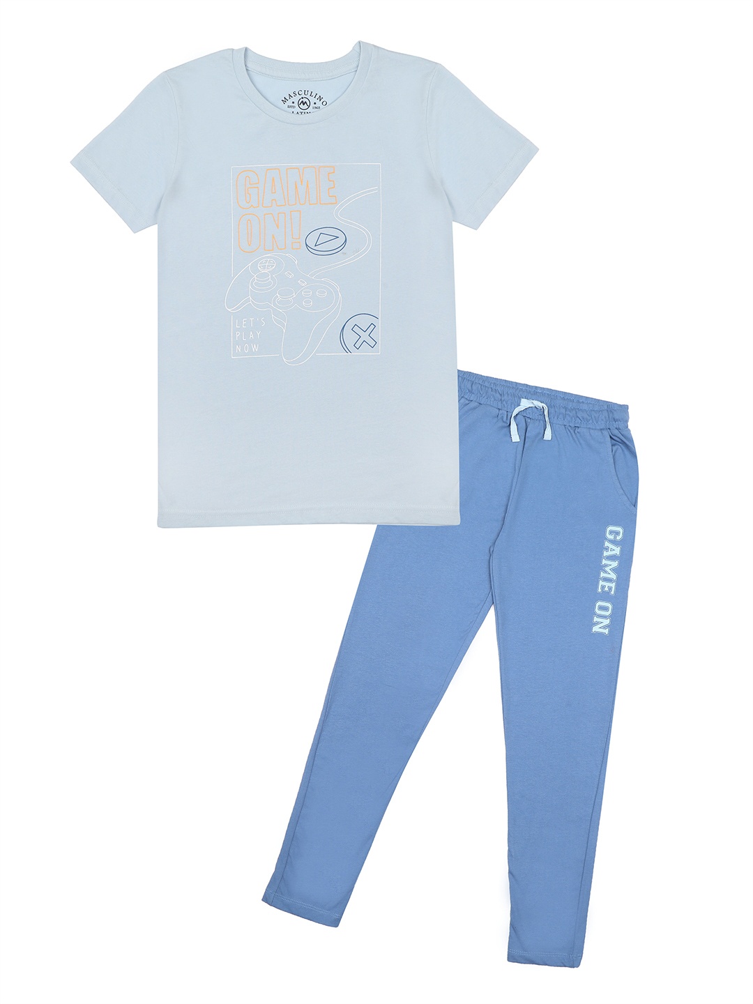 Masculino Latino Boys Blue & White Pure Cotton Typography Printed T-shirt with Pyjama
Masculino Latino Boys Blue & White Pure Cotton Typography Printed T-shirt with Pyjama