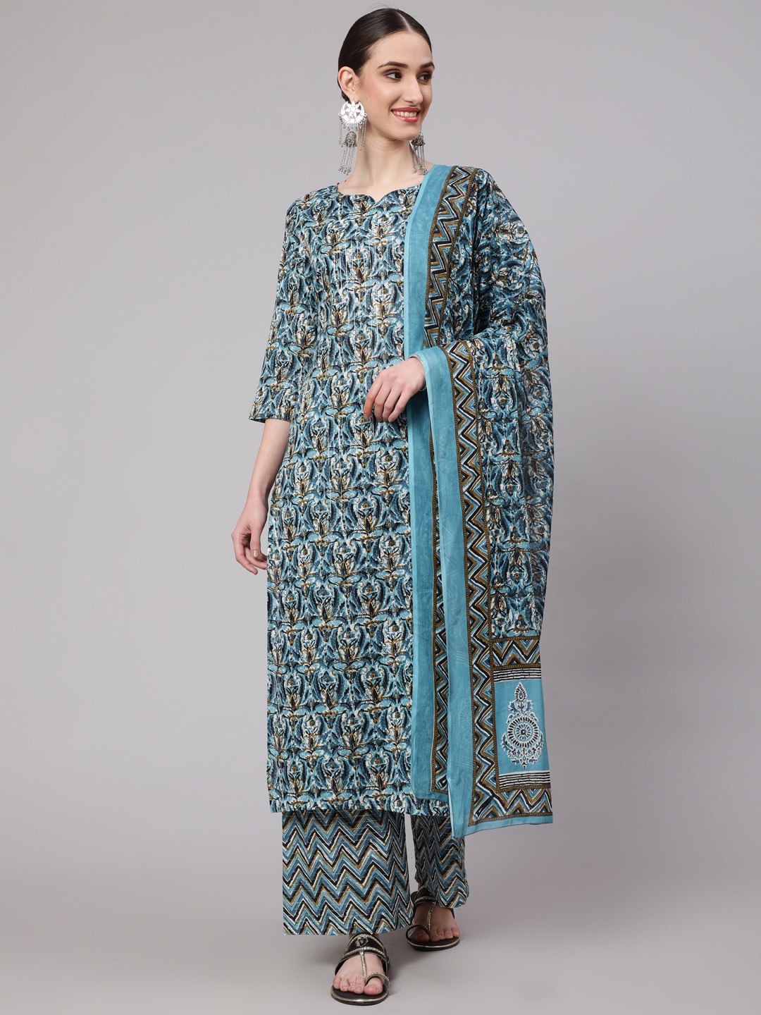 Nayo Women Blue Floral Printed Pure Cotton Kurta with Palazzos & With Dupatta
Nayo Women Blue Floral Printed Pure Cotton Kurta with Palazzos & With Dupatta