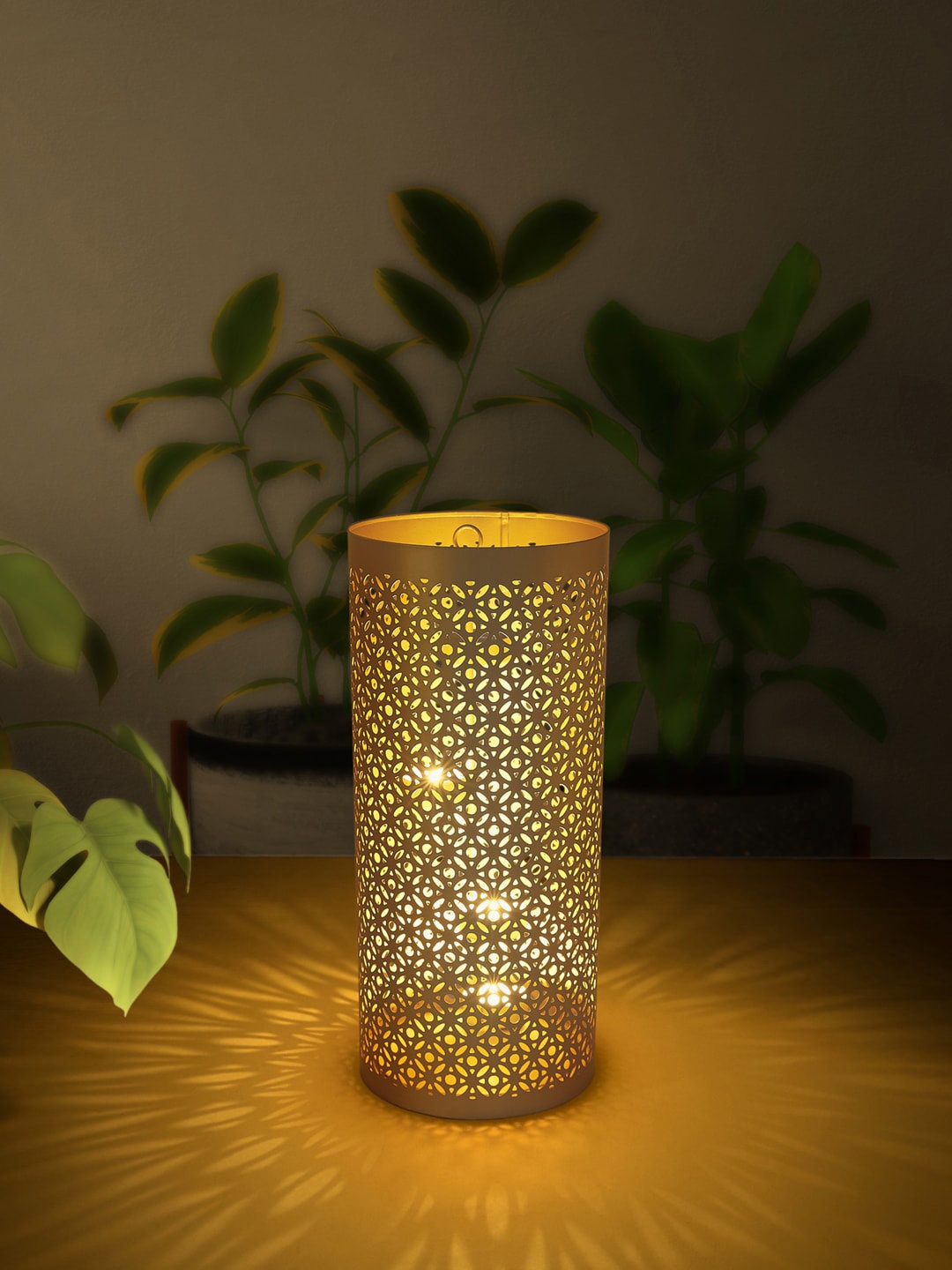 Living scapes by Pantaloons Gold-Toned Textured Cylindrical Shaped Candle Holder
Living scapes by Pantaloons Gold-Toned Textured Cylindrical Shaped Candle Holder