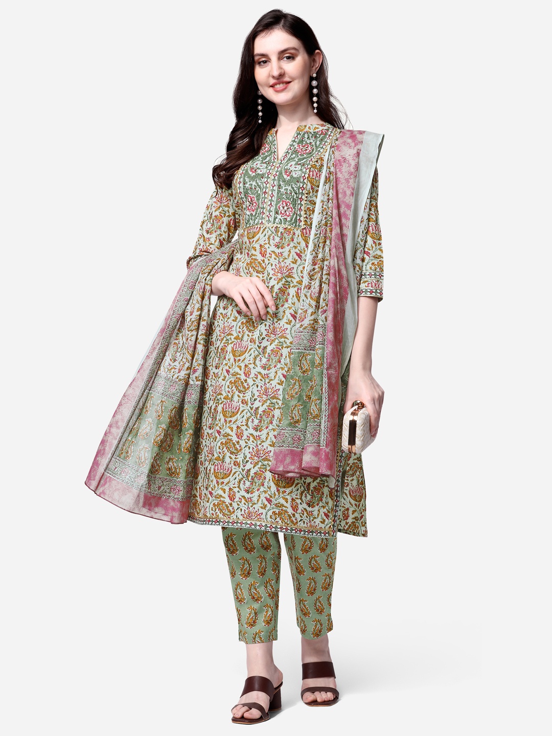 KALINI Women Green Floral Printed Gotta Patti Pure Cotton Kurta with Trousers & With Dupatta
KALINI Women Green Floral Printed Gotta Patti Pure Cotton Kurta with Trousers & With Dupatta