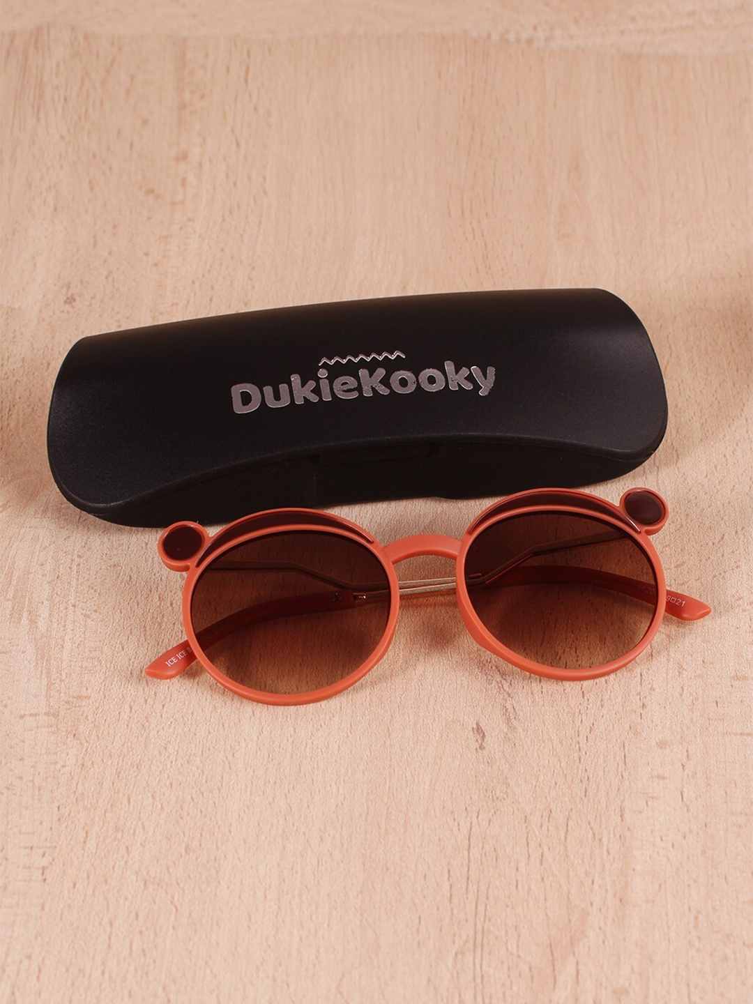 DukieKooky Kids Brown Lens & Orange Round Sunglasses with UV Protected Lens DKSG361B
DukieKooky Kids Brown Lens & Orange Round Sunglasses with UV Protected Lens DKSG361B