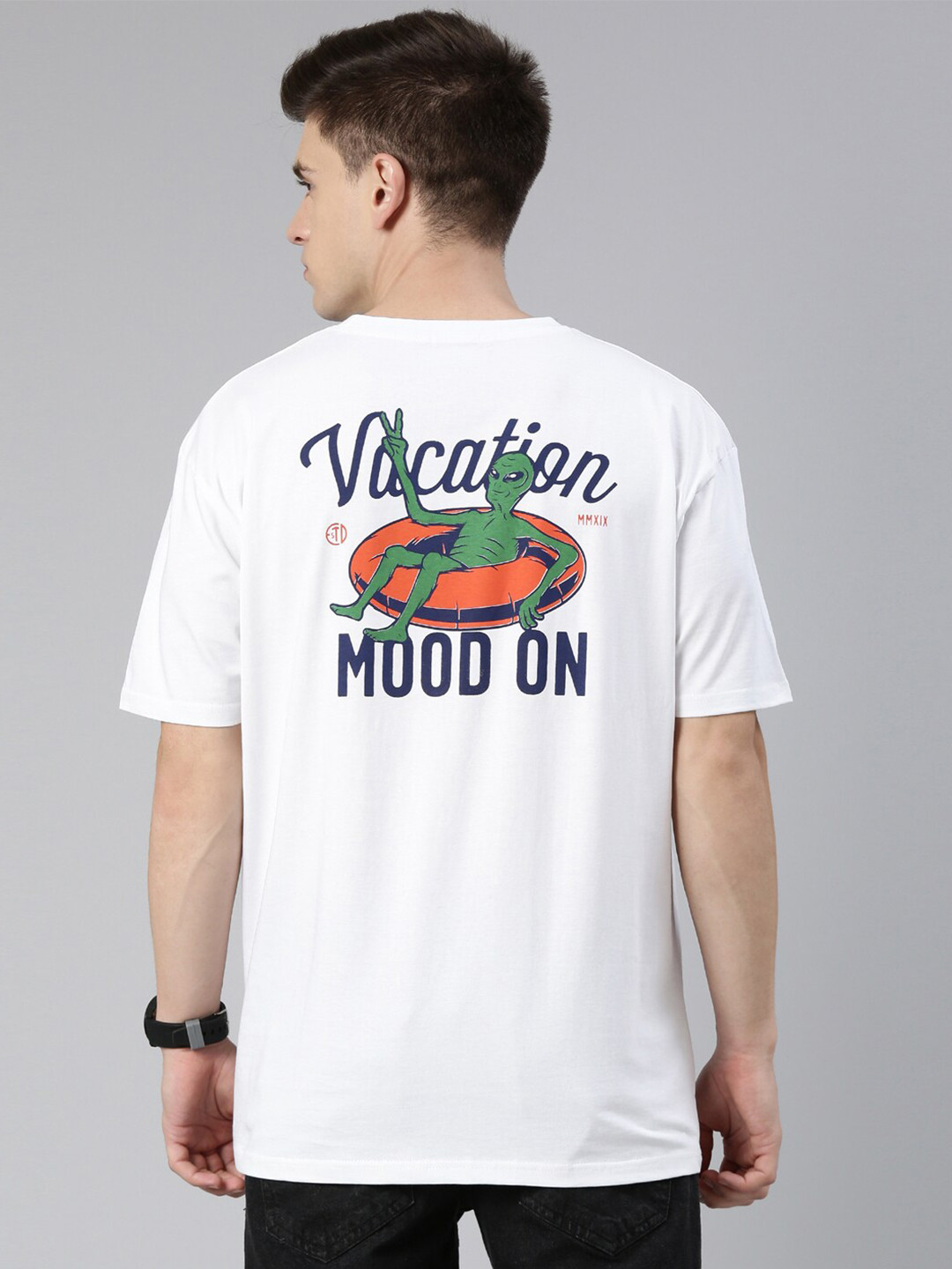 recast Men White Typography Printed Bio Finish Oversized Cotton T-shirt
recast Men White Typography Printed Bio Finish Oversized Cotton T-shirt