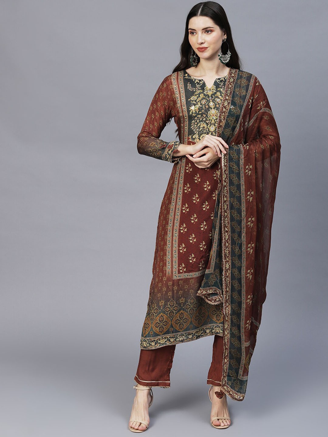 Envy Me by FASHOR Women Brown Ethnic Motifs Printed Kurta with Trousers & With Dupatta
Envy Me by FASHOR Women Brown Ethnic Motifs Printed Kurta with Trousers & With Dupatta