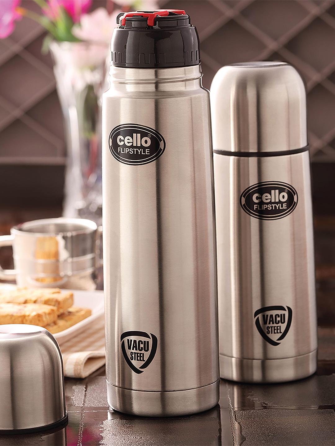 Cello Silver-Toned Solid Lifestyle Stainless Steel Hot or Cold Water Bottle with Thermal Jacket 1000 ml
Cello Silver-Toned Solid Lifestyle Stainless Steel Hot or Cold Water Bottle with Thermal Jacket 1000 ml