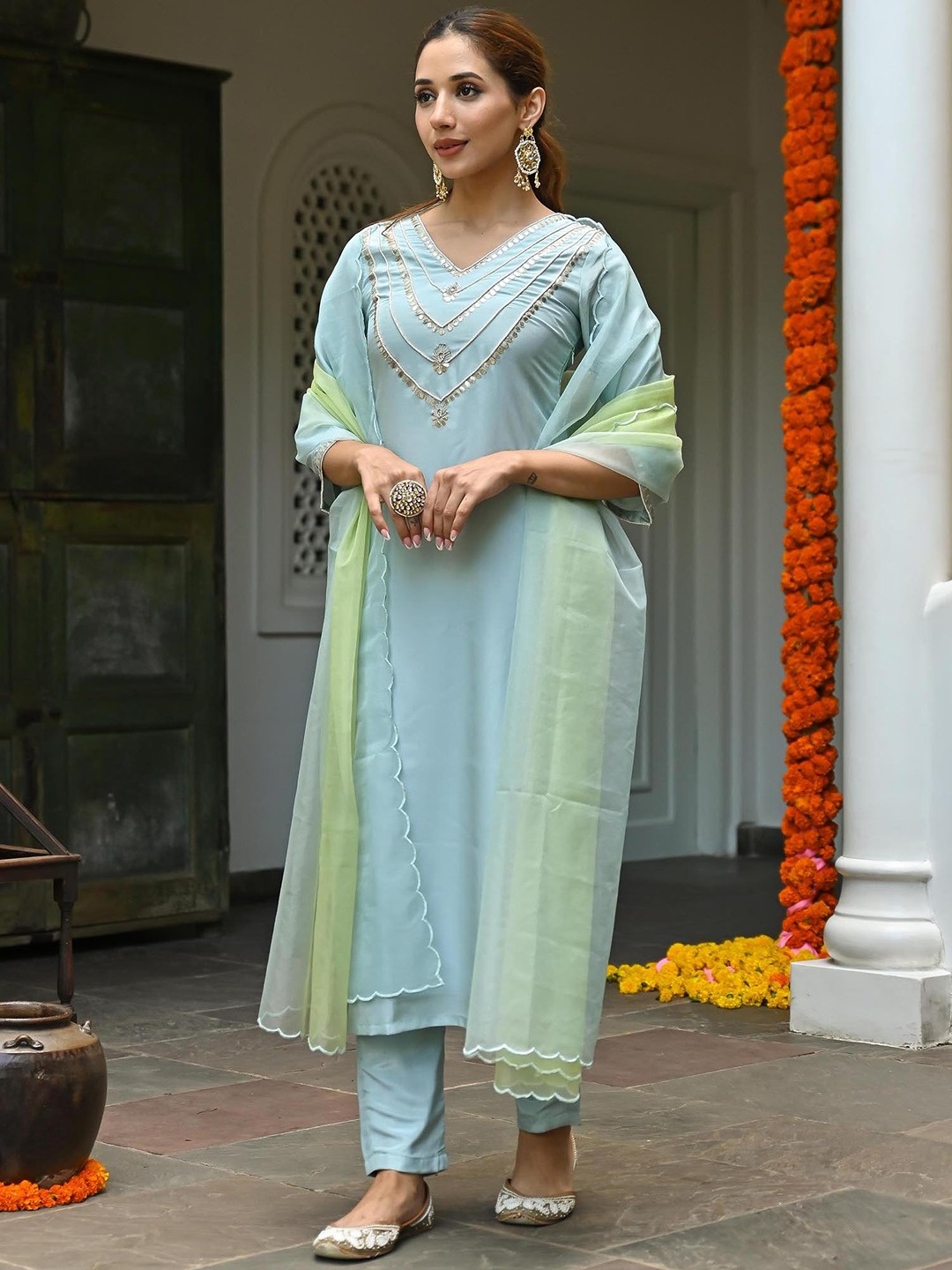 Lavanya The Label Women Blue Ethnic Motifs Embroidered Kurta with Trousers & With Dupatta
Lavanya The Label Women Blue Ethnic Motifs Embroidered Kurta with Trousers & With Dupatta