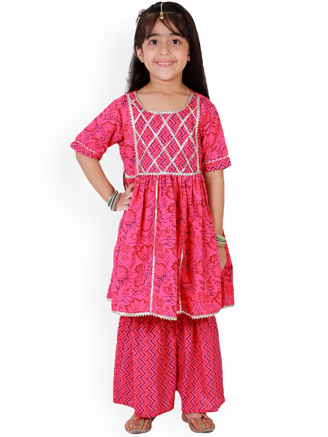 Superminis Girls Pink Floral Printed Pleated Gotta Patti Pure Cotton Kurta with Sharara
Superminis Girls Pink Floral Printed Pleated Gotta Patti Pure Cotton Kurta with Sharara