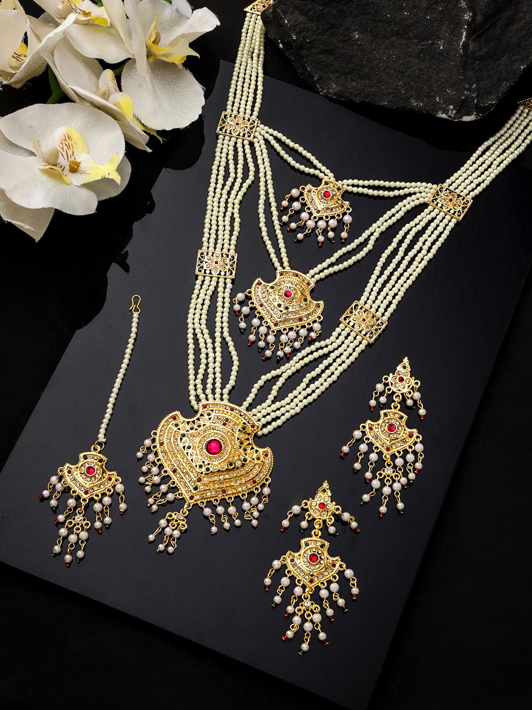 Yellow Chimes Women White Stone-Studded & Pearl Beaded Moti Gold-Plated Jewellery Set
Yellow Chimes Women White Stone-Studded & Pearl Beaded Moti Gold-Plated Jewellery Set