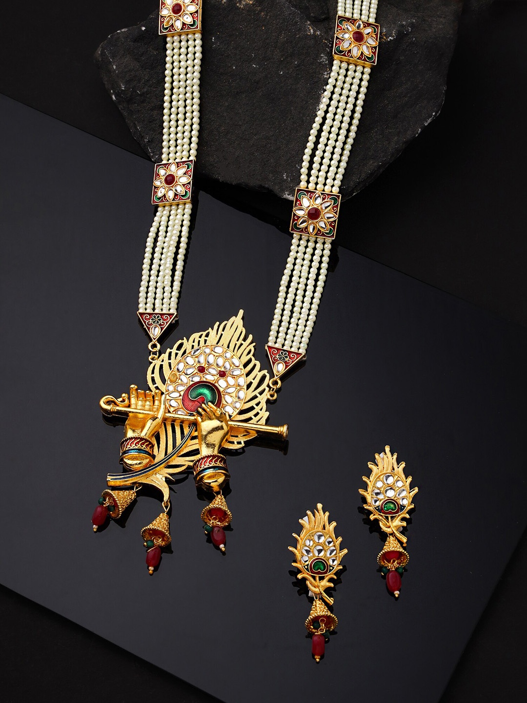 Yellow Chimes White Pearls-Studded & Beaded Gold-Plated Krishna Charm Jewellery Set
Yellow Chimes White Pearls-Studded & Beaded Gold-Plated Krishna Charm Jewellery Set