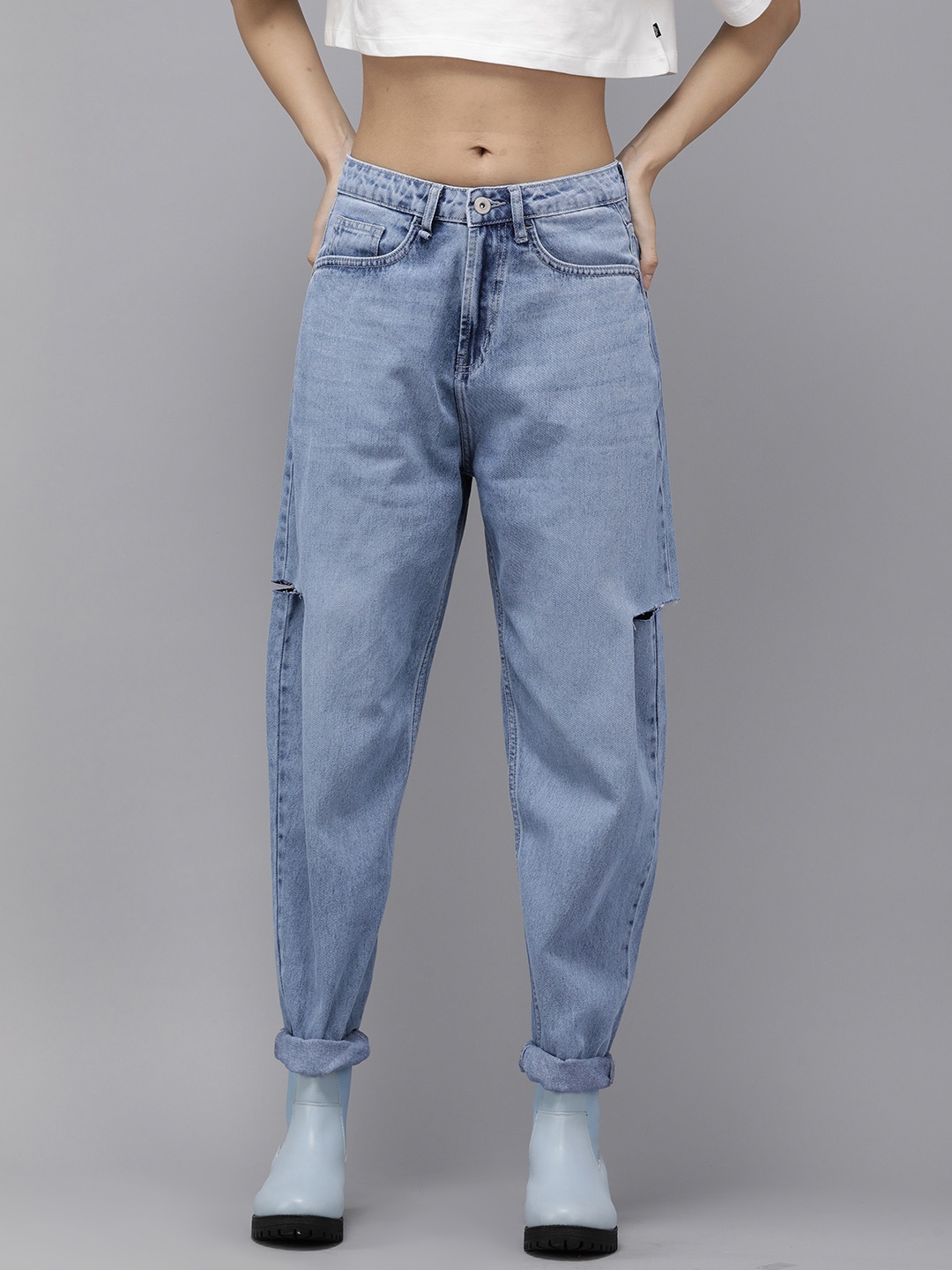 The Roadster Life Co. Women Pure Cotton Baggy Fit High-Rise Slash Knee Heavy Fade Jeans, Blue
The Roadster Life Co. Women Pure Cotton Baggy Fit High-Rise Slash Knee Heavy Fade Jeans, Blue