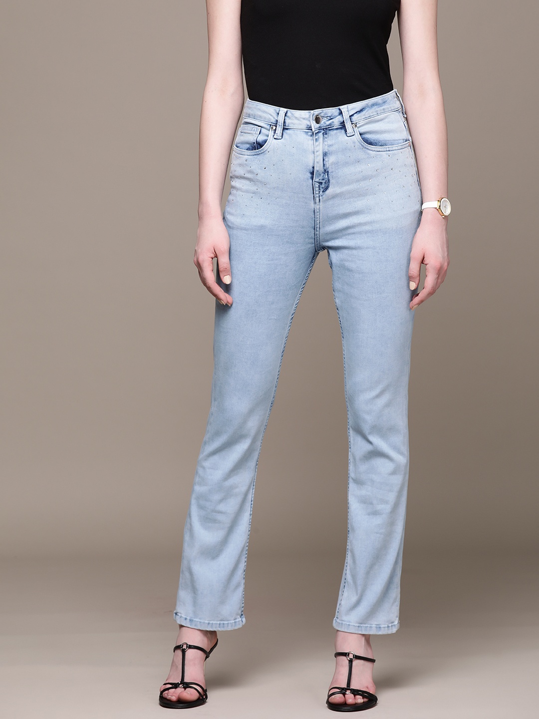 bebe Women Denim Daze Straight Fit Mid-Rise Light Fade Stretchable Jeans, Blue
bebe Women Denim Daze Straight Fit Mid-Rise Light Fade Stretchable Jeans, Blue