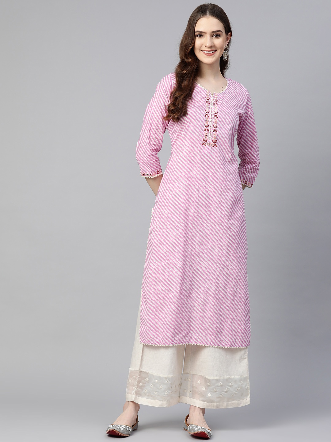 Readiprint Fashions Women Purple Pure Cotton Leheriya Embroidered Thread Work Kurta
Readiprint Fashions Women Purple Pure Cotton Leheriya Embroidered Thread Work Kurta