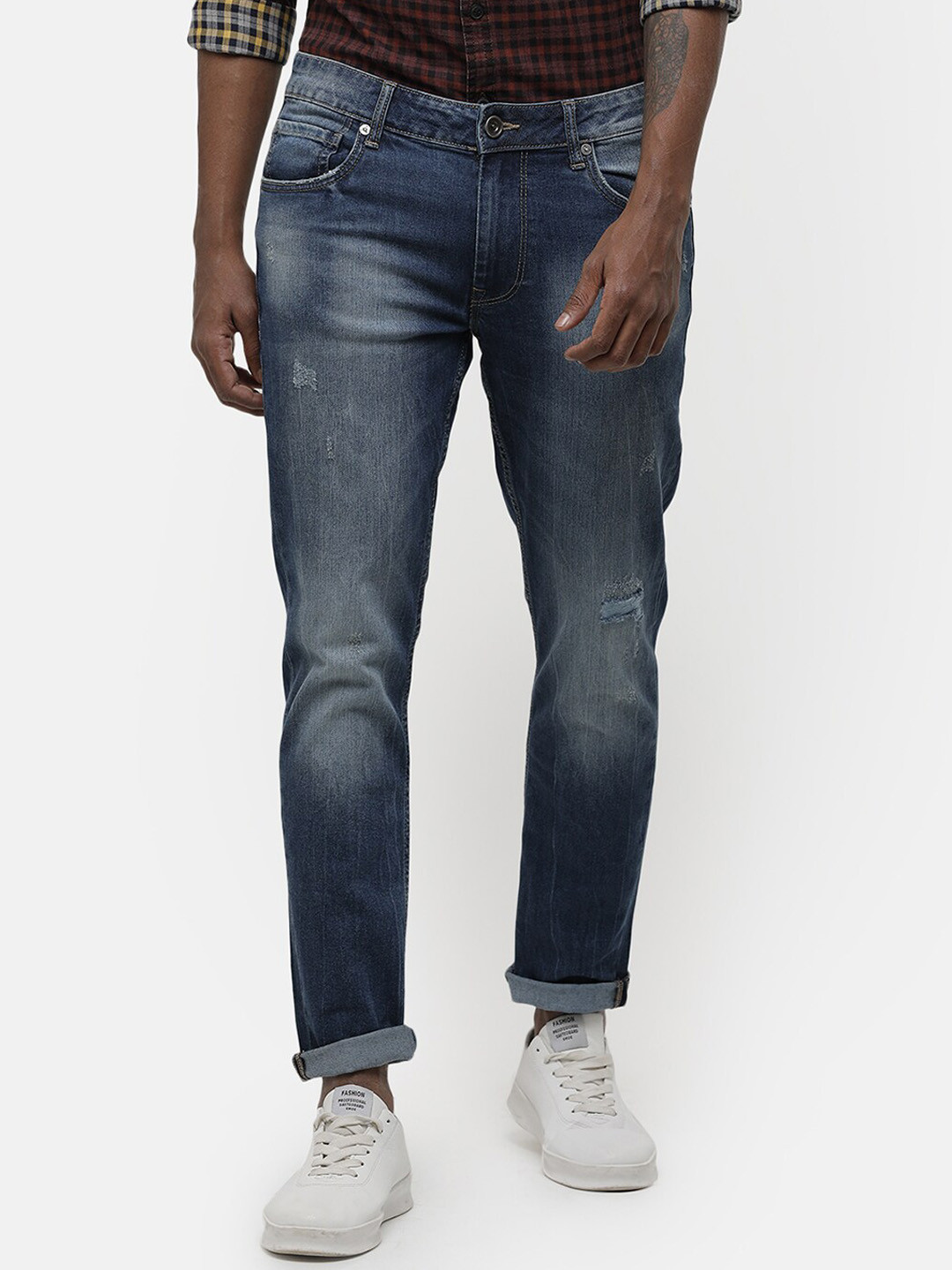 Voi Jeans Men Blue Skinny Fit Heavy Fade Jeans 
Voi Jeans Men Blue Skinny Fit Heavy Fade Jeans