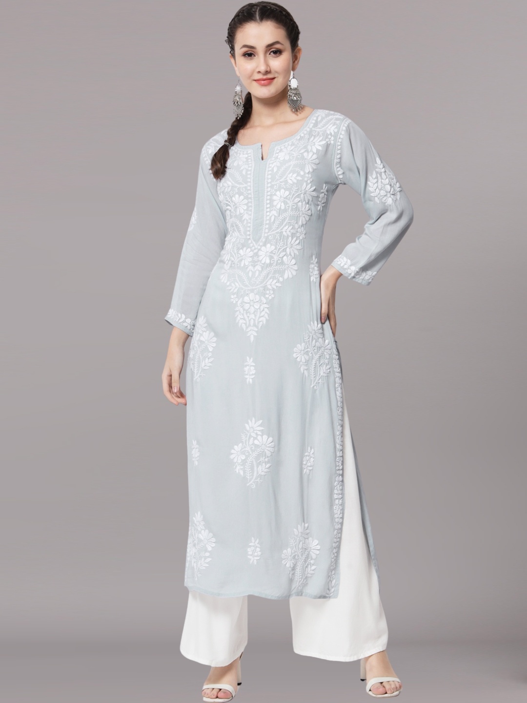 PARAMOUNT CHIKAN Women Grey Chikankari Hand Embroidered Modal straight kurta
PARAMOUNT CHIKAN Women Grey Chikankari Hand Embroidered Modal straight kurta