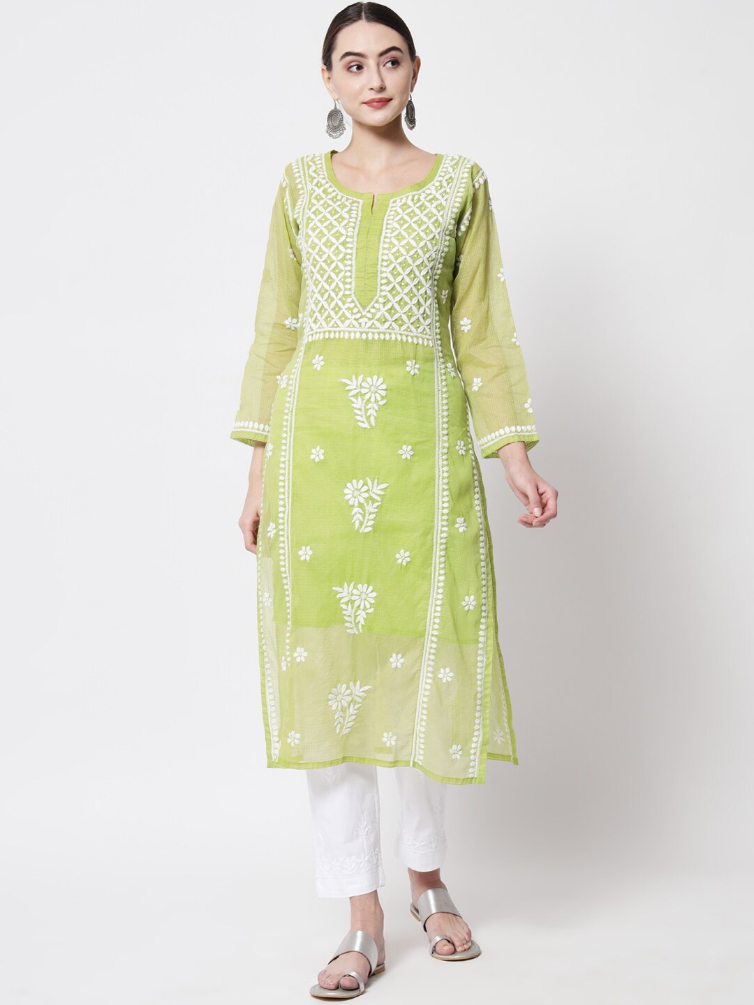 PARAMOUNT CHIKAN Women Green Chikankari Hand Embroidered Ethnic Motif Kurta with Trousers
PARAMOUNT CHIKAN Women Green Chikankari Hand Embroidered Ethnic Motif Kurta with Trousers
