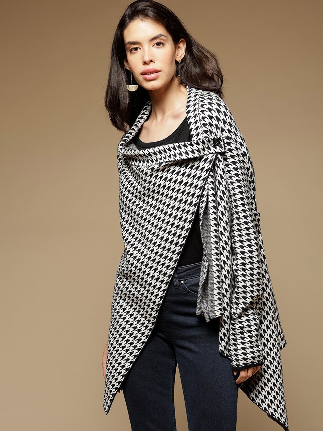 Gipsy Women Black Printed Sweatshirt