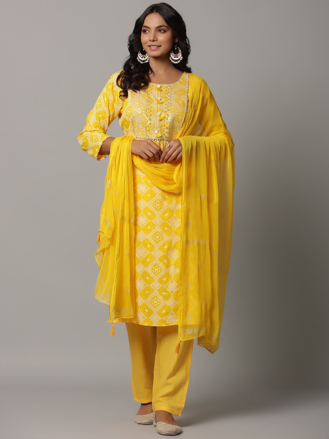 Yufta Women Mustard Yellow Ethnic Motifs Printed Sequinned Kurta with Trousers & Dupatta
Yufta Women Mustard Yellow Ethnic Motifs Printed Sequinned Kurta with Trousers & Dupatta