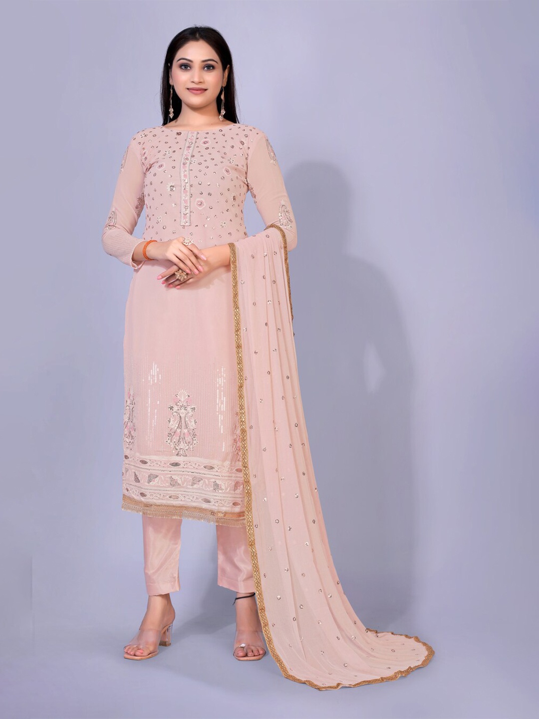 kasee Women Peach-Coloured Ethnic Motifs Embroidered Thread Work Kurta with Trousers & With Dupatta
kasee Women Peach-Coloured Ethnic Motifs Embroidered Thread Work Kurta with Trousers & With Dupatta