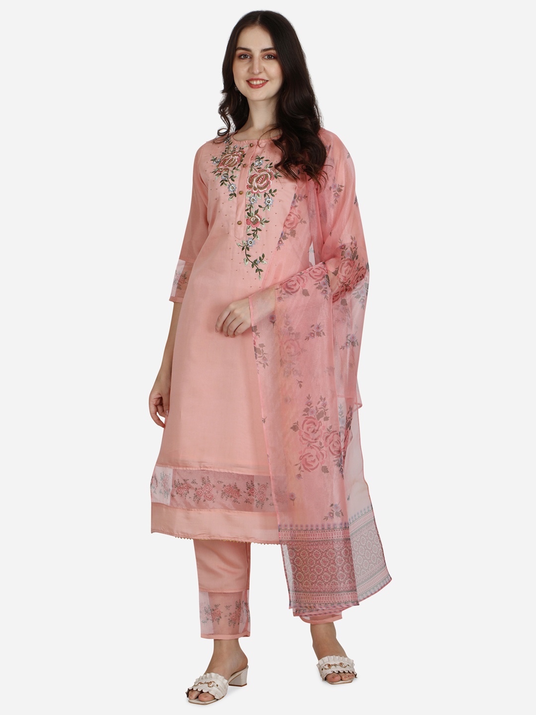 Berrylicious Women Pink Floral Embroidered Chanderi Cotton Kurta with Trousers & Dupatta
Berrylicious Women Pink Floral Embroidered Chanderi Cotton Kurta with Trousers & Dupatta