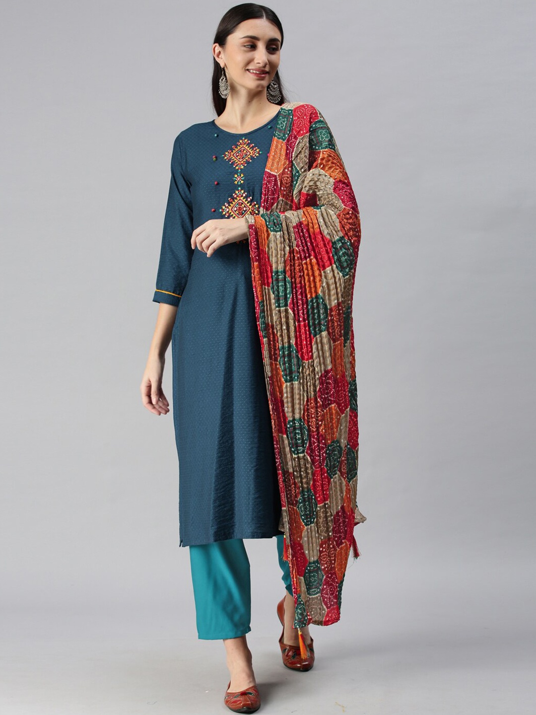 SheWill Women Blue Floral Embroidered Mirror Work Kurta with Trousers & With Dupatta
SheWill Women Blue Floral Embroidered Mirror Work Kurta with Trousers & With Dupatta