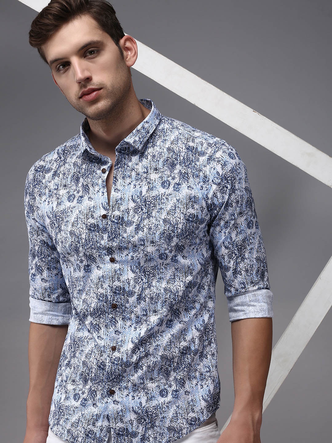 SHOWOFF Men White Comfort Floral Printed Cotton Casual Shirt