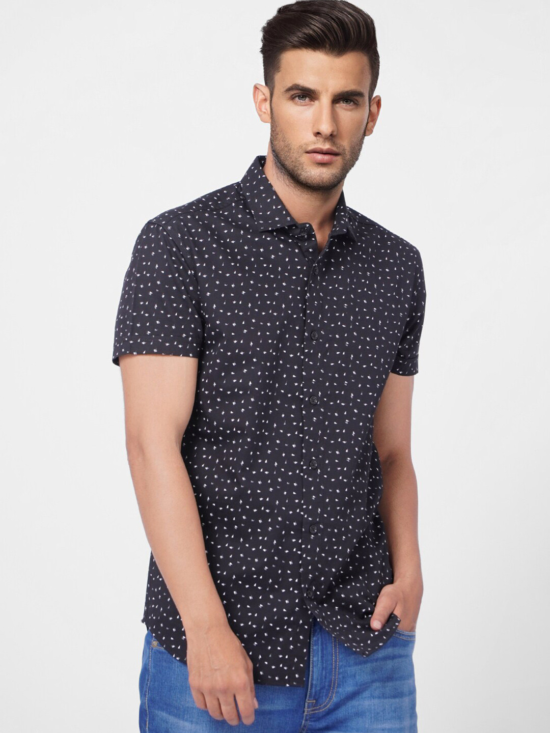 Jack & Jones Men Printed Cotton Casual Shirt, Black
Jack & Jones Men Printed Cotton Casual Shirt, Black