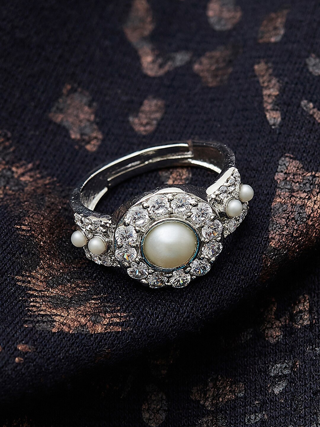 Voylla Women Rhodium-Plated Silver-Toned & White Stone-Studded & Pearl-Studded Finger Ring
Voylla Women Rhodium-Plated Silver-Toned & White Stone-Studded & Pearl-Studded Finger Ring
