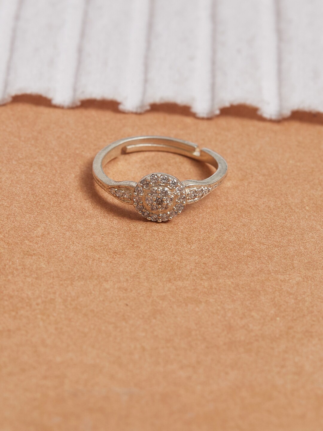 Studio Voylla Women 925 Sterling Silver White Cubic zirconia stones-Studded Finger Ring
Studio Voylla Women 925 Sterling Silver White Cubic zirconia stones-Studded Finger Ring