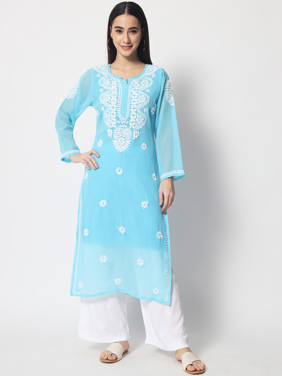 PARAMOUNT CHIKAN Women Turquoise Blue Floral Embroidered Chikankari Floral Georgette Kurta
PARAMOUNT CHIKAN Women Turquoise Blue Floral Embroidered Chikankari Floral Georgette Kurta