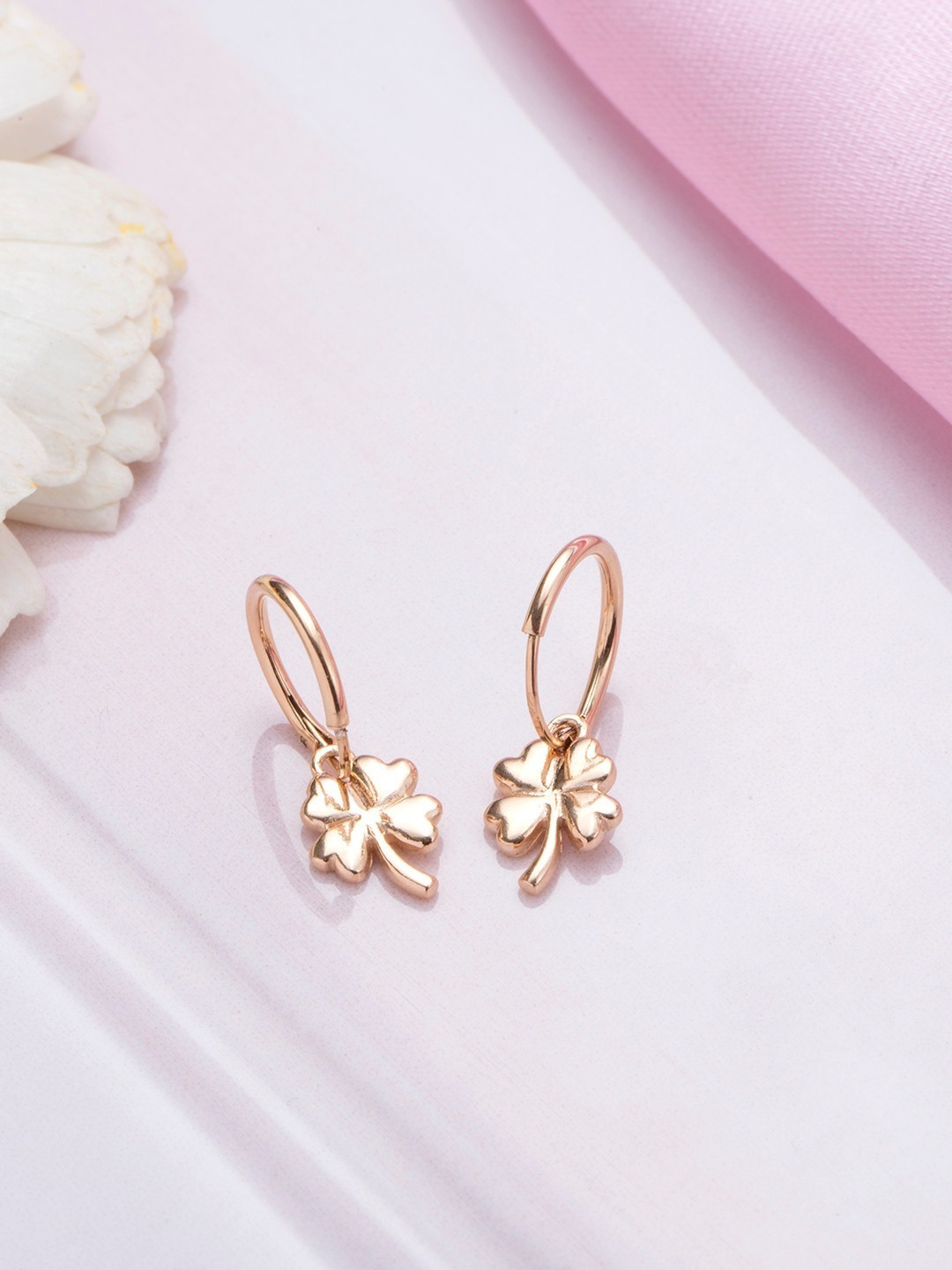 Zavya Rose Gold Leaf Shaped Hoops Earrings
Zavya Rose Gold Leaf Shaped Hoops Earrings