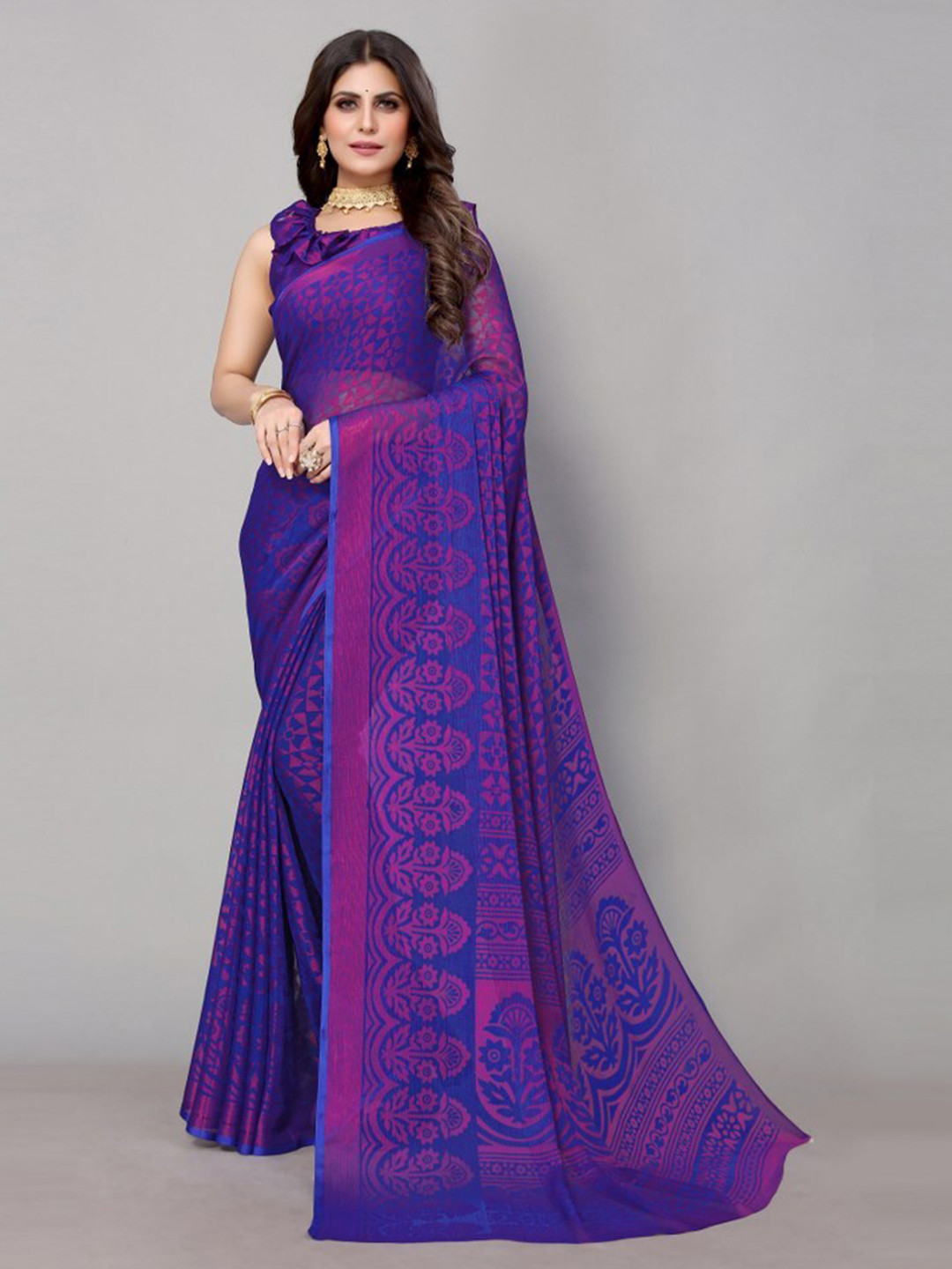 Yashika Blue & Blue Floral Printed Poly Chiffon Saree 
Yashika Blue & Blue Floral Printed Poly Chiffon Saree