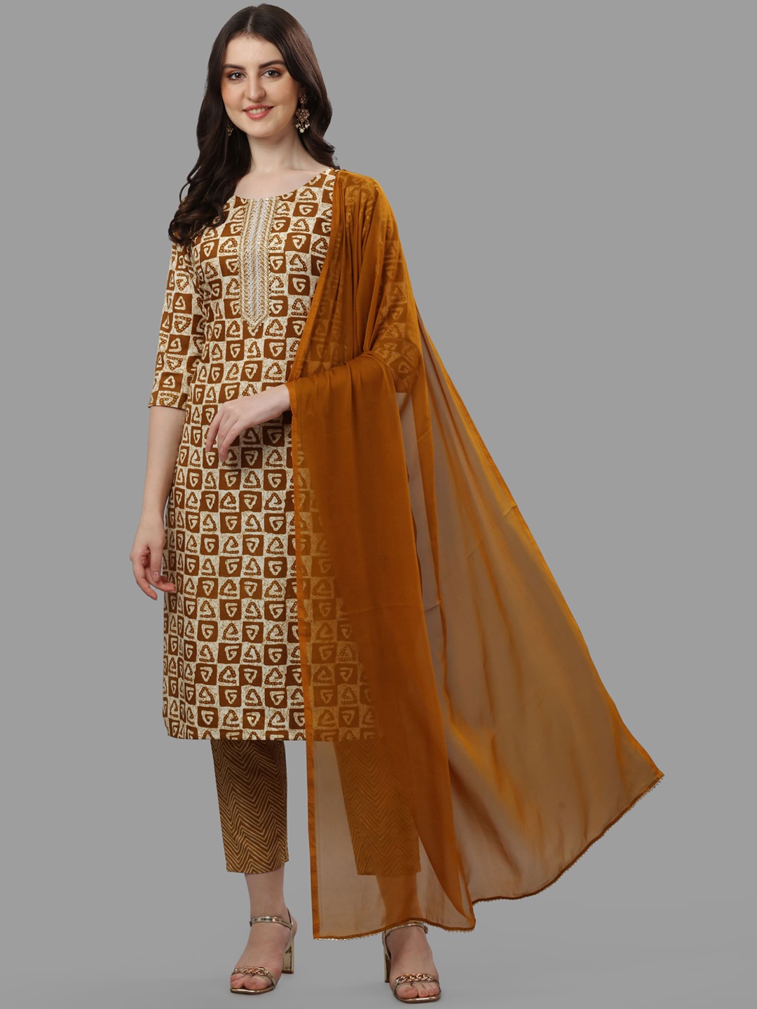 Berrylicious Women Brown Printed Thread Work Pure Cotton Kurta with Trousers & Dupatta
Berrylicious Women Brown Printed Thread Work Pure Cotton Kurta with Trousers & Dupatta