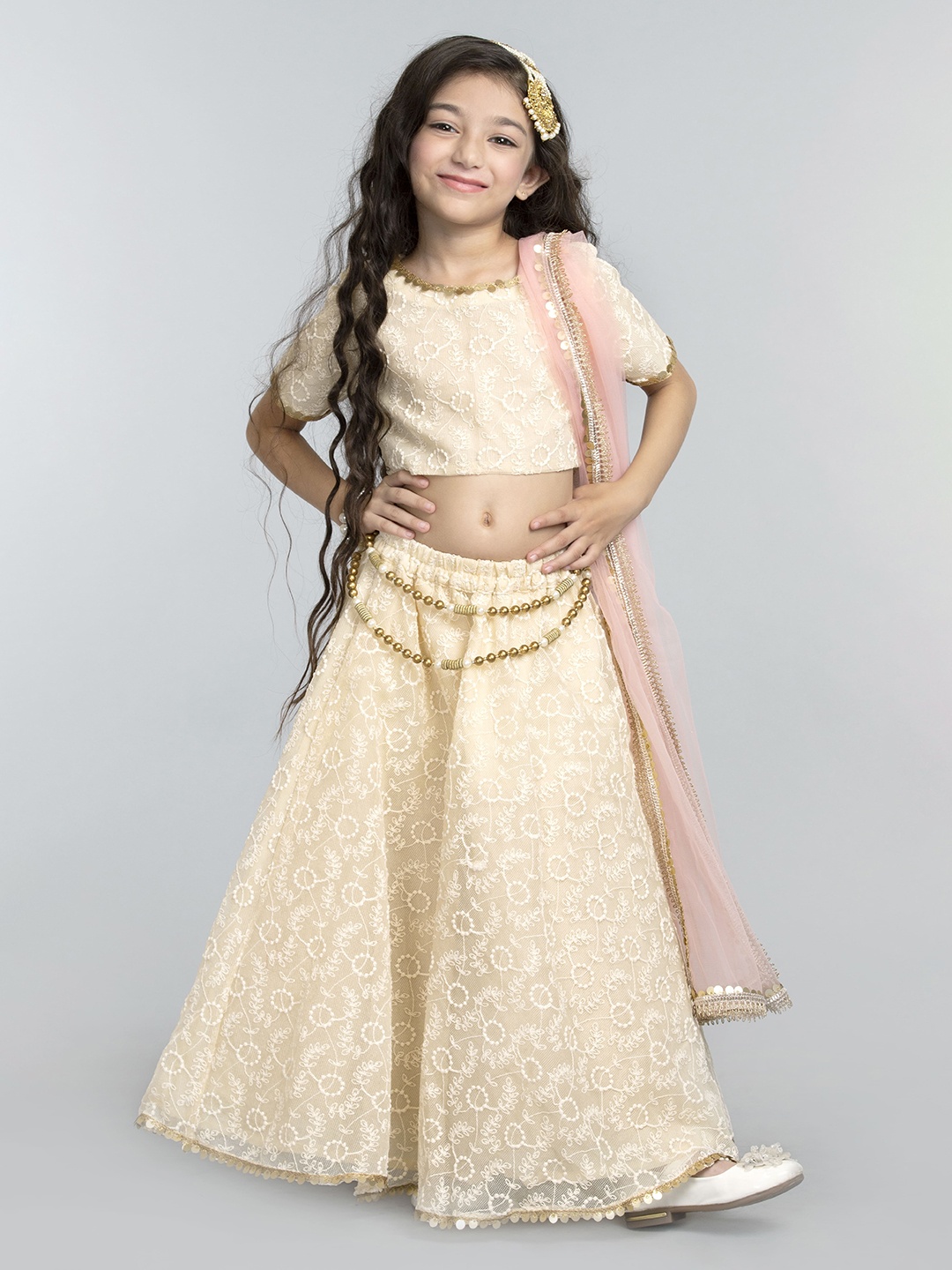 BYB PREMIUM Girls Cream-Coloured & Gold-Toned Embroidered Ready to Wear Lehenga & Blouse With Dupatta
BYB PREMIUM Girls Cream-Coloured & Gold-Toned Embroidered Ready to Wear Lehenga & Blouse With Dupatta