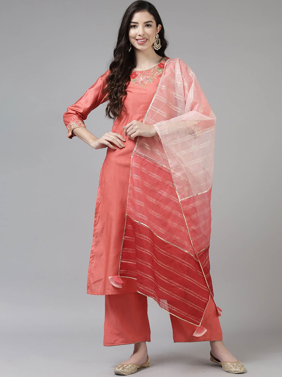 ODETTE Women Pink Floral Embroidered Sequinned Kurta with Palazzos & With Dupatta
ODETTE Women Pink Floral Embroidered Sequinned Kurta with Palazzos & With Dupatta