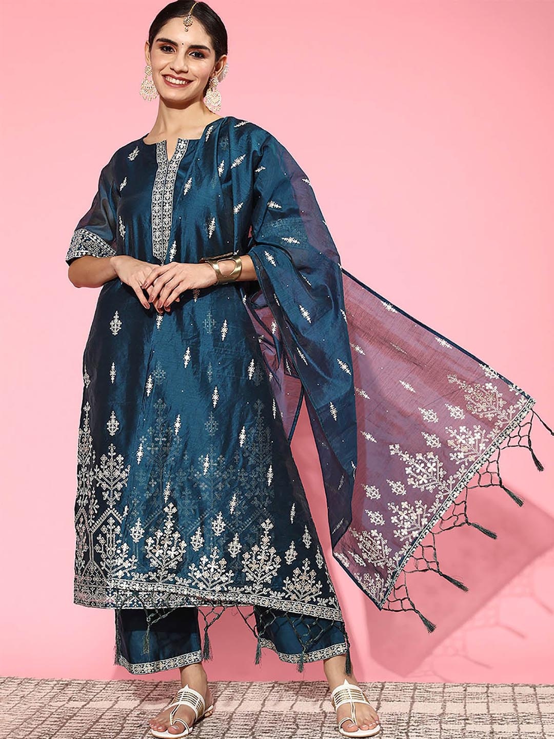 ODETTE Women Blue Ethnic Motifs Embroidered Thread Work Chanderi Silk Kurta with Palazzos & With Dupatta
ODETTE Women Blue Ethnic Motifs Embroidered Thread Work Chanderi Silk Kurta with Palazzos & With Dupatta