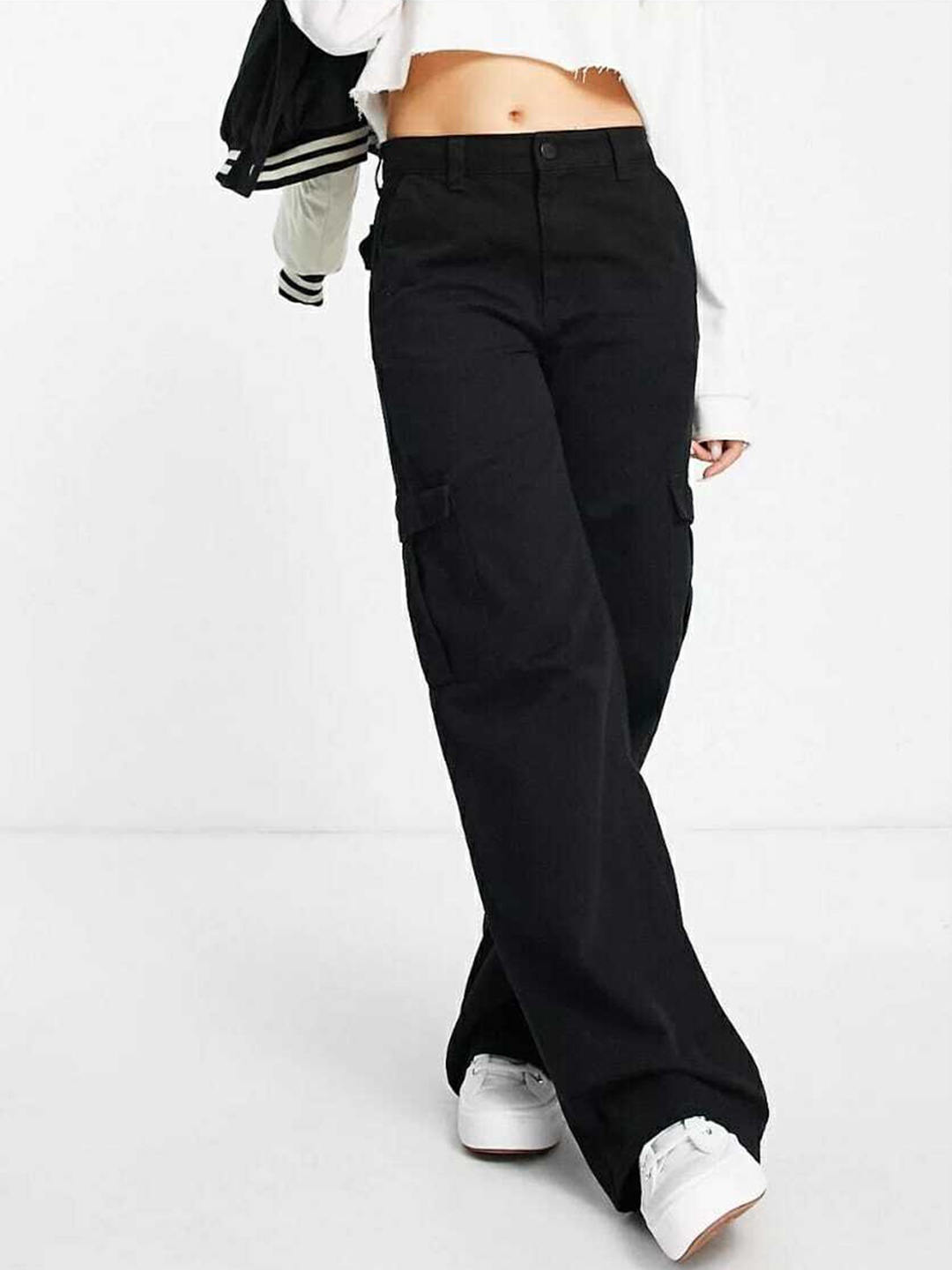 BROADSTAR Women Black Relaxed Straight Leg Loose Fit High-Rise Easy Wash Cargos Trousers
BROADSTAR Women Black Relaxed Straight Leg Loose Fit High-Rise Easy Wash Cargos Trousers