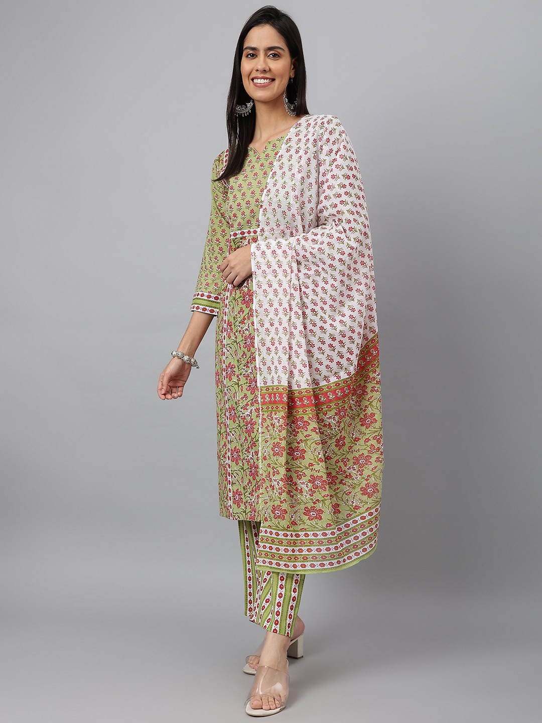 MEESAN Women Olive Green Ethnic Motifs Printed Panelled Pure Cotton Kurta with Trousers & With Dupatta
MEESAN Women Olive Green Ethnic Motifs Printed Panelled Pure Cotton Kurta with Trousers & With Dupatta