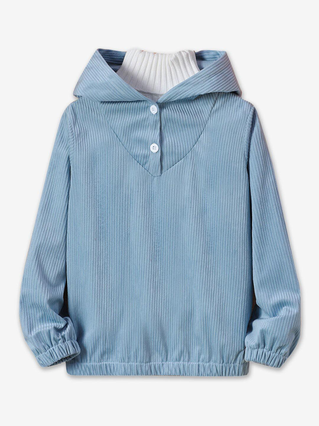 Hopscotch Boys Blue Solid Hooded Sweatshirt
Hopscotch Boys Blue Solid Hooded Sweatshirt