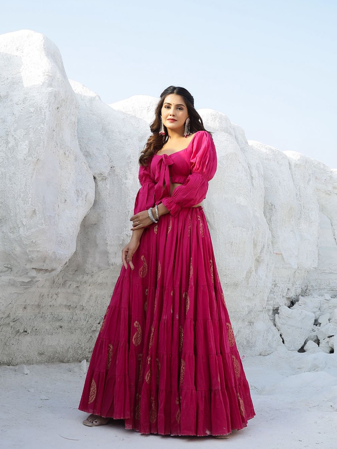 Baisacrafts Magenta & Gold-Toned Lehenga & Blouse With Dupatta