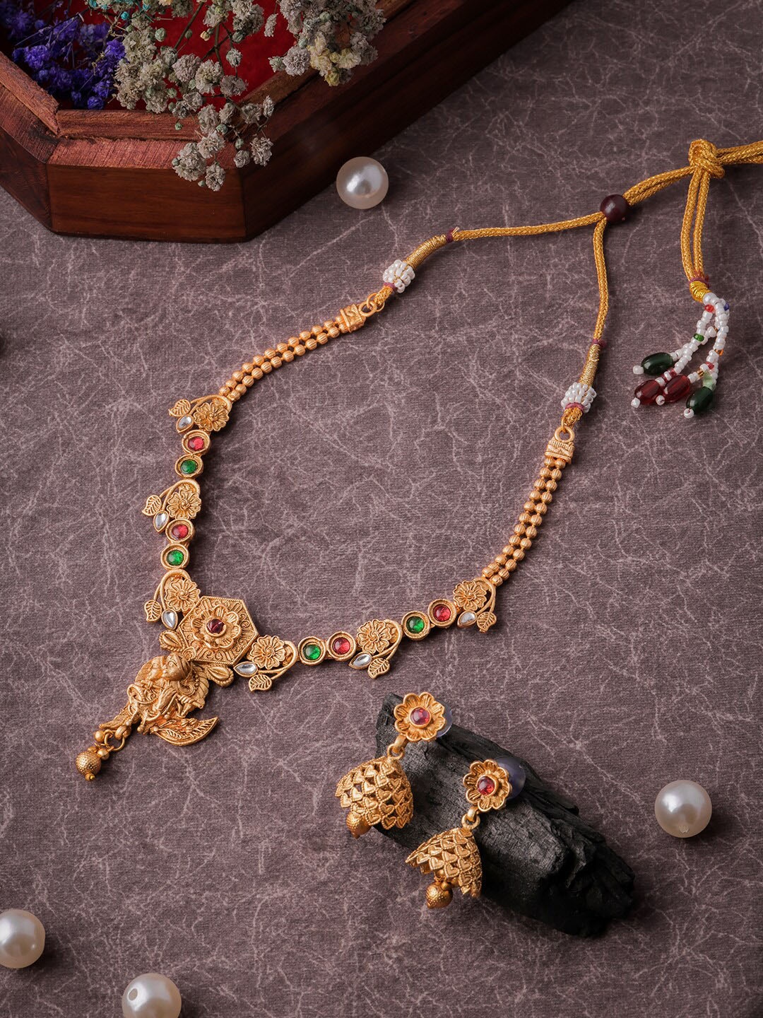 Brandsoon Gold-Plated White & Green Stone-Studded & Pearl Beaded Temple Jewellery Set
Brandsoon Gold-Plated White & Green Stone-Studded & Pearl Beaded Temple Jewellery Set